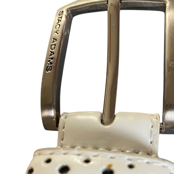 Elegant white leather belt by Stacy Adams Features a sleek silver buckle size 38 - Picture 3 of 9
